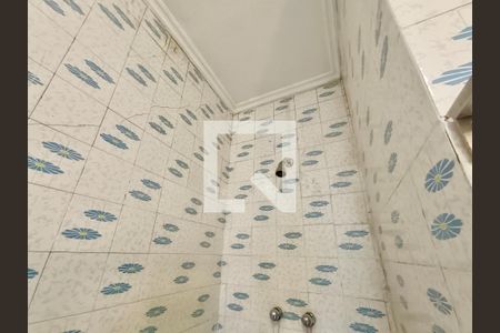 Apartamento à venda com 175m², 4 quartos e sem vaga Apartamento à venda com 175m², 4 quartos e sem vagaBanheiro social
