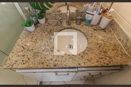 Apartamento à venda com 93m², 3 quartos e 2 vagasBanheiro Social