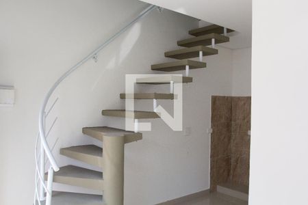 Sala/Cozinha de casa de condomínio à venda com 1 quarto, 26m² em Vila Moreira, São Paulo