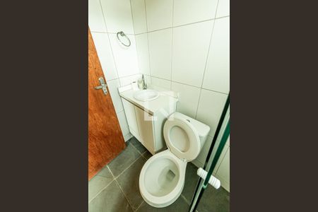 Casa à venda com 200m², 3 quartos e 3 vagas Casa à venda com 200m², 3 quartos e 3 vagasBanheiro de serviço