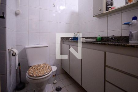 Apartamento à venda com 57m², 3 quartos e 1 vaga Apartamento à venda com 57m², 3 quartos e 1 vagaBanheiro