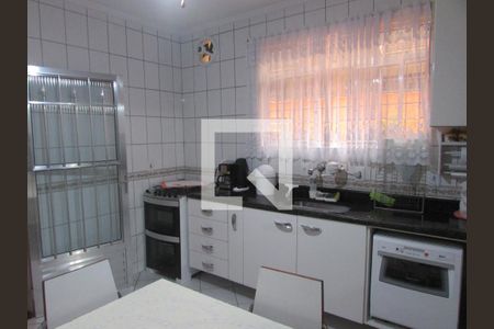Casa à venda com 181m², 3 quartos e 2 vagasCozinha