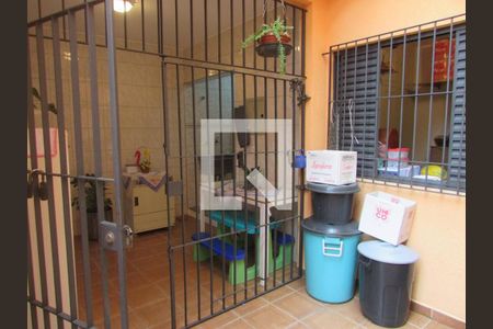 Casa à venda com 181m², 3 quartos e 2 vagasCorredor área externa