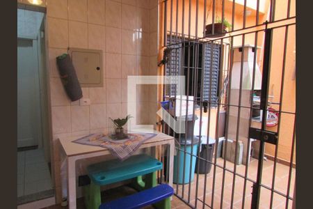 Casa à venda com 181m², 3 quartos e 2 vagasÁrea de Serviço