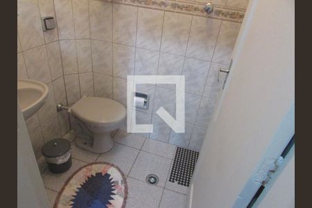 Casa à venda com 181m², 3 quartos e 2 vagasBanheiro Área de Serviço