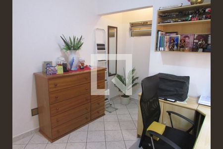 Casa à venda com 181m², 3 quartos e 2 vagasEscritório