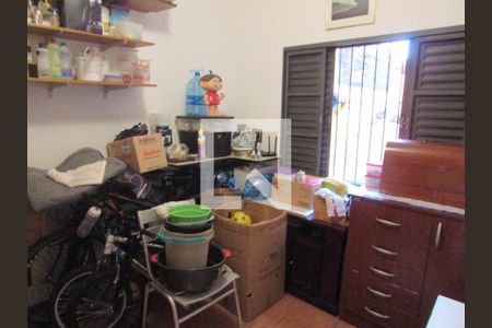 Casa à venda com 181m², 3 quartos e 2 vagasQuarto Área de Serviço