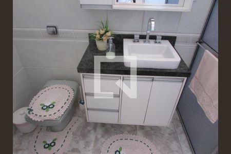 Casa à venda com 181m², 3 quartos e 2 vagasBanheiro