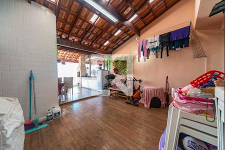 Apartamento à venda com 139m², 2 quartos e 2 vagas Apartamento à venda com 139m², 2 quartos e 2 vagasÁrea de Serviço