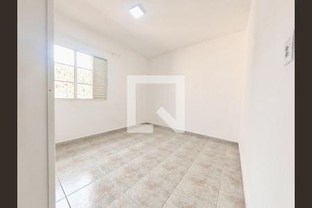 Quarto 1 de casa para alugar com 2 quartos, 85m² em Jardim Maristela, São Paulo