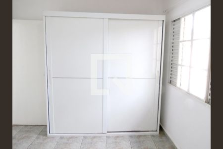 Quarto 1 - Armário de casa para alugar com 2 quartos, 85m² em Jardim Maristela, São Paulo