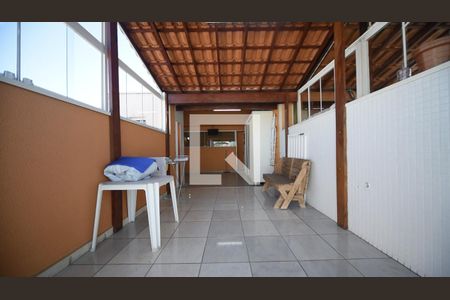 Apartamento à venda com 140m², 2 quartos e 2 vagas Apartamento à venda com 140m², 2 quartos e 2 vagasCobertura