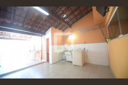 Apartamento à venda com 140m², 2 quartos e 2 vagas Apartamento à venda com 140m², 2 quartos e 2 vagasÁrea de Serviço