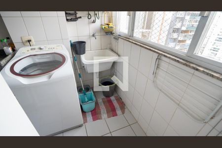 Apartamento à venda com 167m², 3 quartos e 2 vagas Apartamento à venda com 167m², 3 quartos e 2 vagasÁrea de Serviço