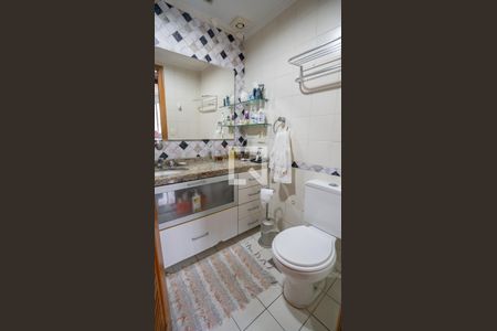 Apartamento à venda com 167m², 3 quartos e 2 vagas Apartamento à venda com 167m², 3 quartos e 2 vagasBanheiro 2