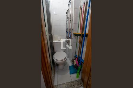 Apartamento à venda com 167m², 3 quartos e 2 vagas Apartamento à venda com 167m², 3 quartos e 2 vagasBanheiro de Serviço