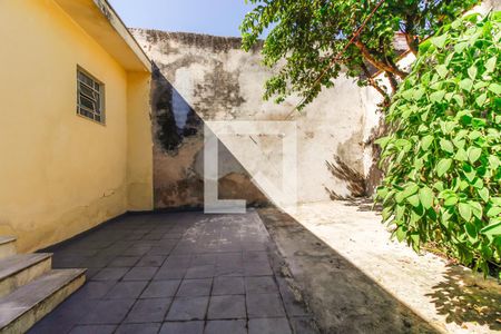 Casa à venda com 180m², 4 quartos e 1 vaga Casa à venda com 180m², 4 quartos e 1 vagaQuintal