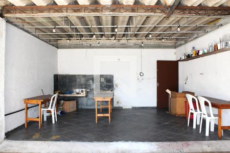 Casa à venda com 150m², 3 quartos e 4 vagasQuintal