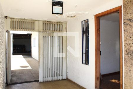 Casa à venda com 150m², 3 quartos e 4 vagasPorta de entrada