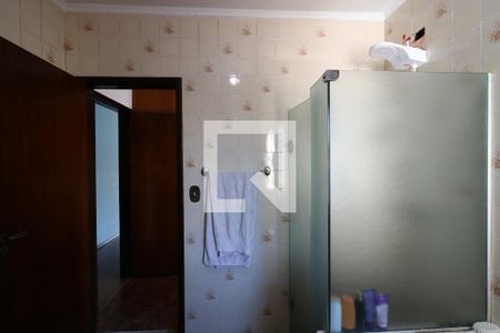 Casa à venda com 266m², 3 quartos e 4 vagasBanheiro da Suíte 1