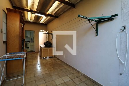 Casa à venda com 266m², 3 quartos e 4 vagasQuintal