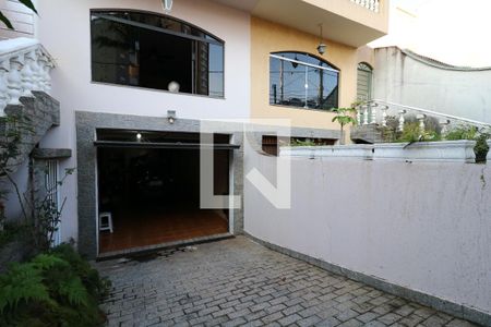 Casa à venda com 266m², 3 quartos e 4 vagasFrente