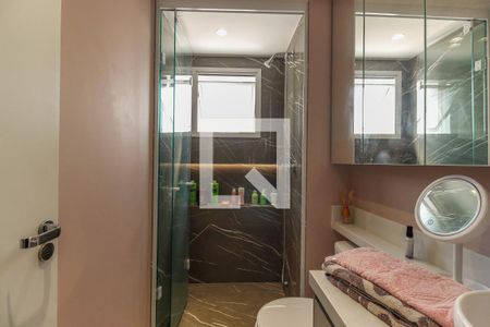 Apartamento à venda com 81m², 3 quartos e 2 vagas Apartamento à venda com 81m², 3 quartos e 2 vagasBanheiro da Suíte