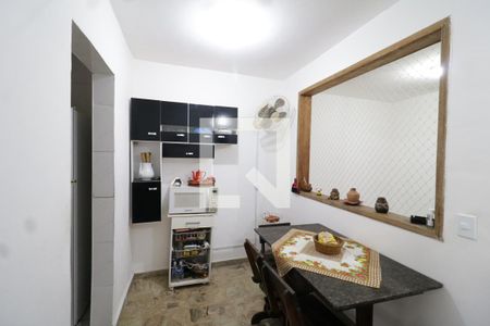 Casa à venda com 157m², 3 quartos e 2 vagasCopa