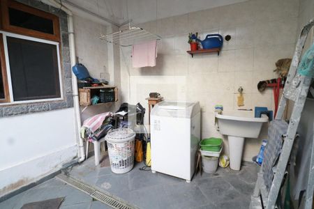 Casa à venda com 157m², 3 quartos e 2 vagasÁrea de Serviço