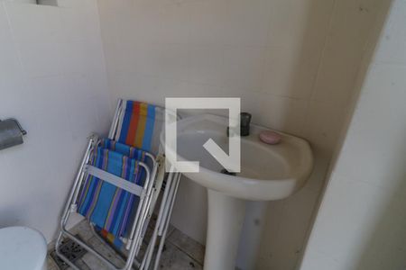 Casa à venda com 157m², 3 quartos e 2 vagasBanheiro Terraço 1
