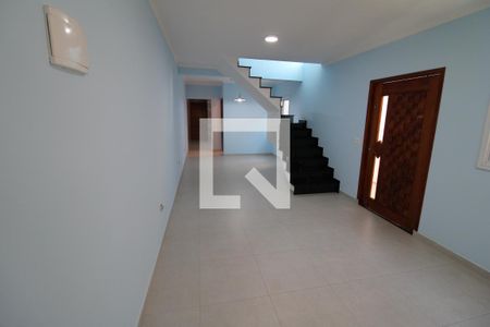 Sala de casa para alugar com 4 quartos, 230m² em Parque Peruche, São Paulo