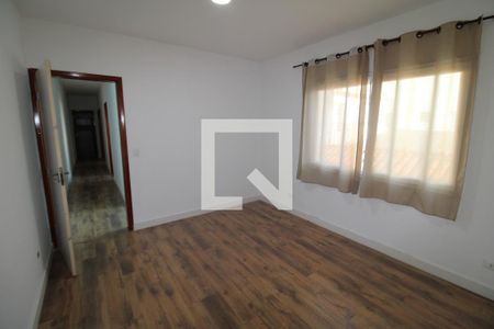 Quarto 1 de casa para alugar com 4 quartos, 230m² em Parque Peruche, São Paulo