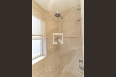 Apartamento à venda com 420m², 3 quartos e 5 vagasBanheiro do Quarto 2