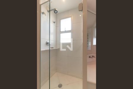 Apartamento à venda com 420m², 3 quartos e 5 vagasBanheiro do Quarto 1