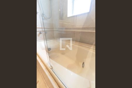 Apartamento à venda com 420m², 3 quartos e 5 vagasBanheiro do Quarto 3