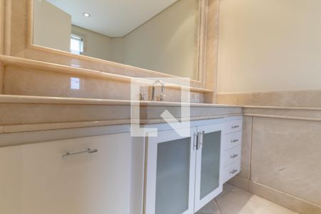 Apartamento à venda com 420m², 3 quartos e 5 vagasBanheiro do Quarto 2