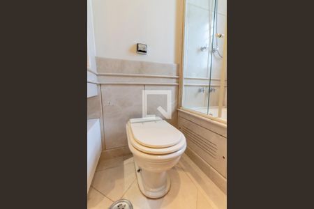 Apartamento à venda com 420m², 3 quartos e 5 vagasBanheiro do Quarto 3