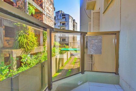 Apartamento para alugar com 51m², 1 quarto e sem vagaPlaquinha instalada na sacada da sala