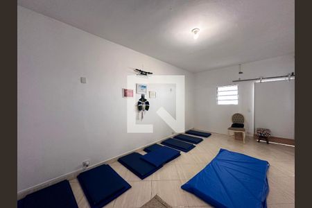 Casa à venda com 225m², 3 quartos e 2 vagasSala