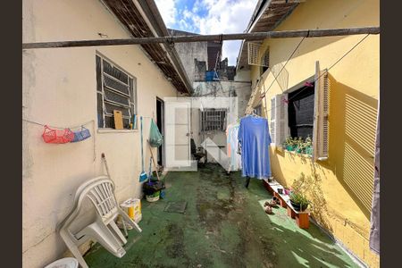 Casa à venda com 225m², 3 quartos e 2 vagasQuintal