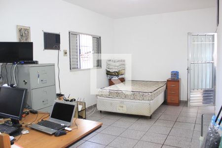 Casa à venda com 112m², 3 quartos e 3 vagasEscritório