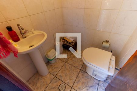 Casa à venda com 190m², 3 quartos e 3 vagas Casa à venda com 190m², 3 quartos e 3 vagasBanheiro externo