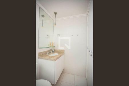 Apartamento à venda com 67m², 2 quartos e 1 vaga Apartamento à venda com 67m², 2 quartos e 1 vagaBanheiro 2