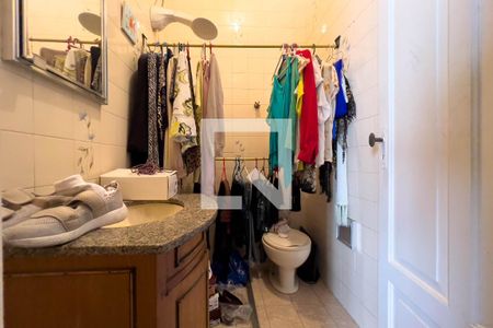 Casa à venda com 200m², 3 quartos e 2 vagas Casa à venda com 200m², 3 quartos e 2 vagasLavabo