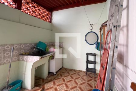 Casa à venda com 200m², 3 quartos e 2 vagas Casa à venda com 200m², 3 quartos e 2 vagasÁrea de serviço