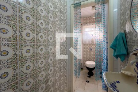 Casa à venda com 200m², 3 quartos e 2 vagas Casa à venda com 200m², 3 quartos e 2 vagasBanheiro