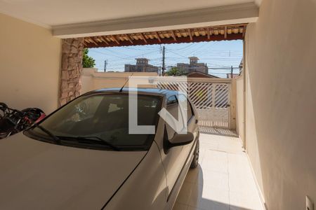 Casa à venda com 184m², 4 quartos e 2 vagas Casa à venda com 184m², 4 quartos e 2 vagasGaragem