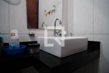 Casa de condomínio à venda com 70m², 2 quartos e 1 vaga Casa de condomínio à venda com 70m², 2 quartos e 1 vagaBanheiro 2