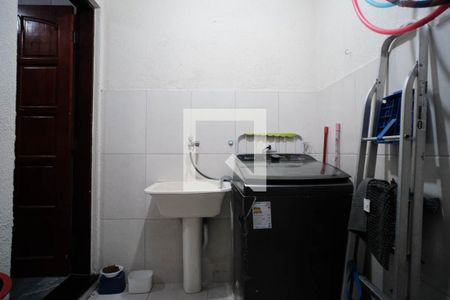 Casa de condomínio à venda com 70m², 2 quartos e 1 vaga Casa de condomínio à venda com 70m², 2 quartos e 1 vagaÁrea de Serviço