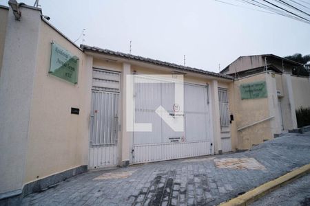 Casa de condomínio à venda com 70m², 2 quartos e 1 vaga Casa de condomínio à venda com 70m², 2 quartos e 1 vagaFachada